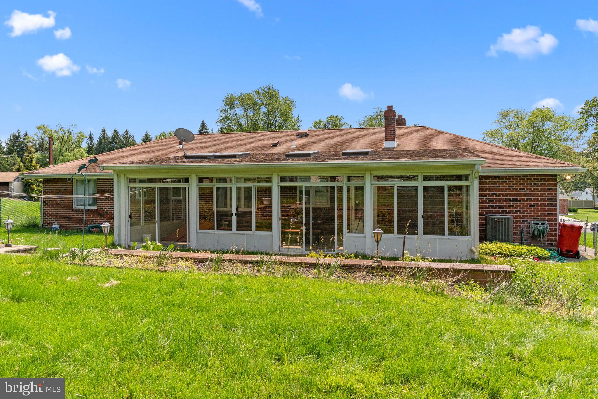 645 Lily Road Warminster, PA 18974 - Photo 31 of 34 Gallery Image 31