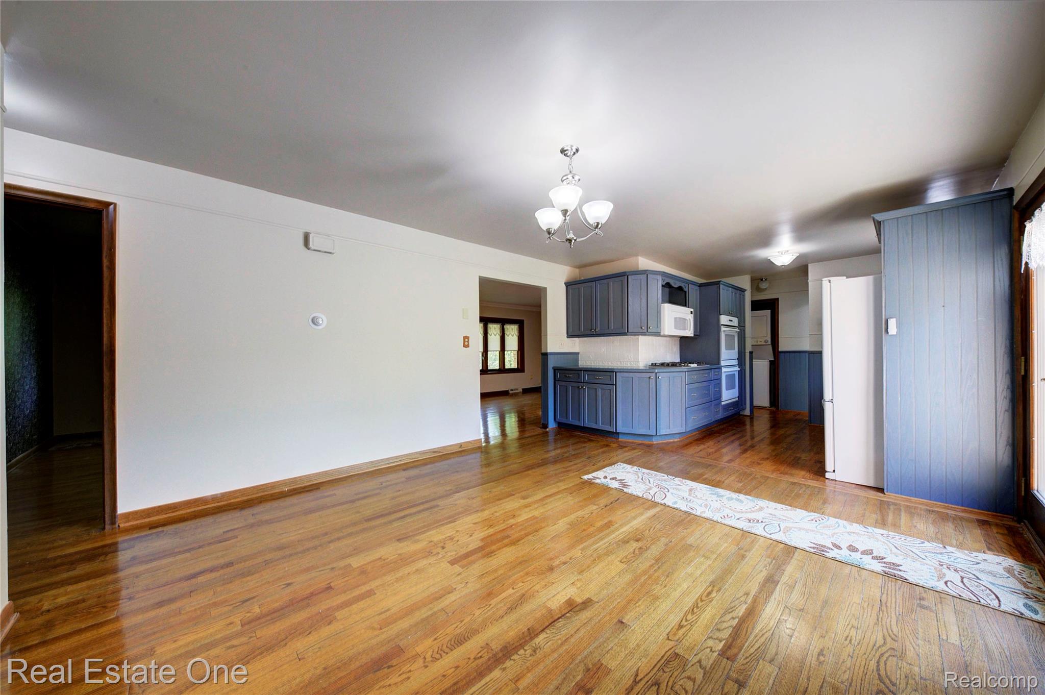 3125 West Commerce Road Milford, MI 48380 - Photo 13 of 63 IMG_3973_4_5.jpg