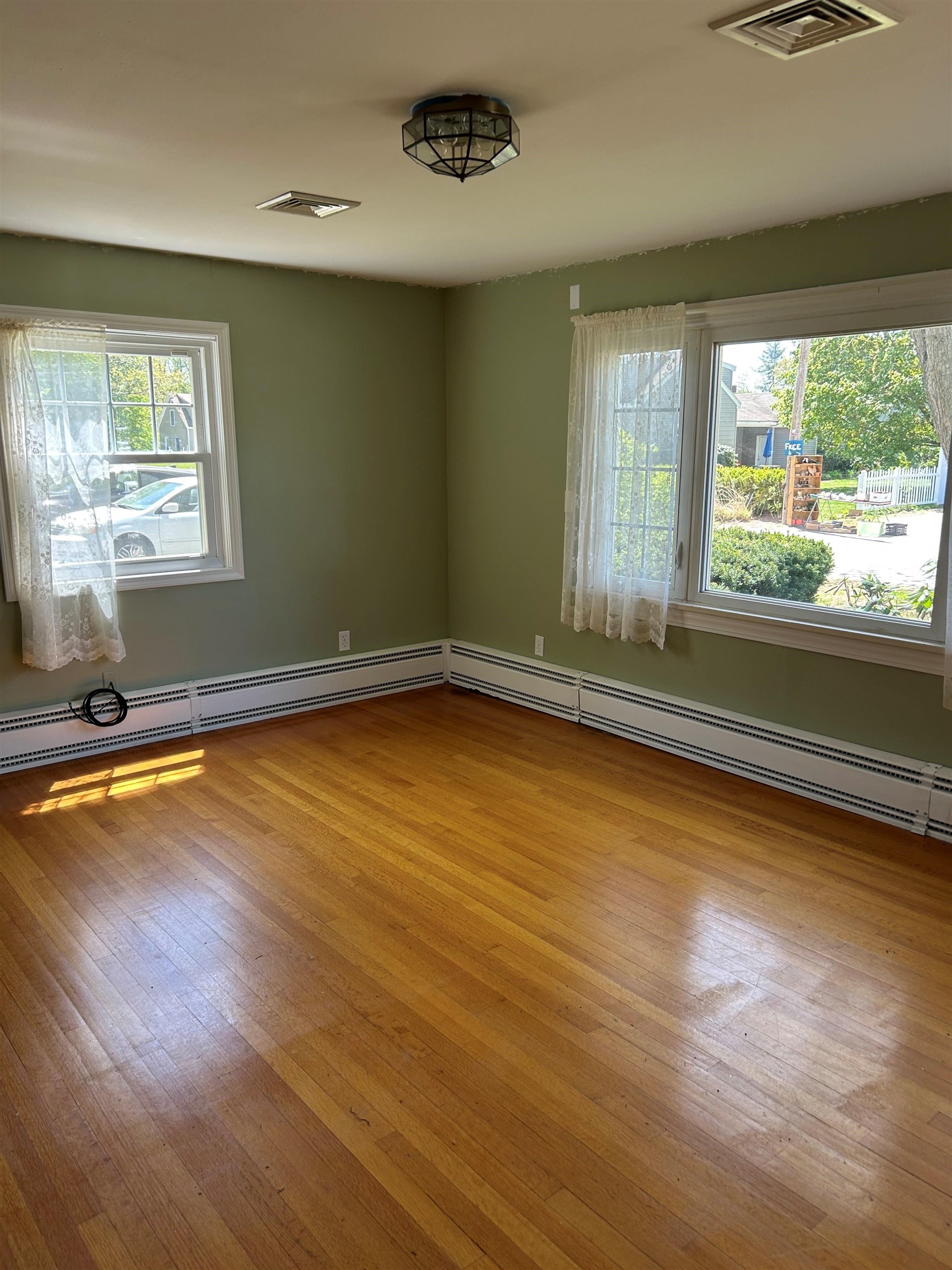 12 3rd Street Hudson, NH 03051 - Photo 7 of 30 Gallery Image 7