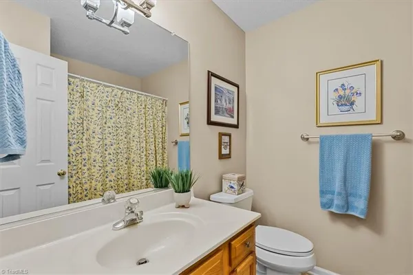$236,500 | 3100 Woodpoint Street, Jamestown, NC 27282