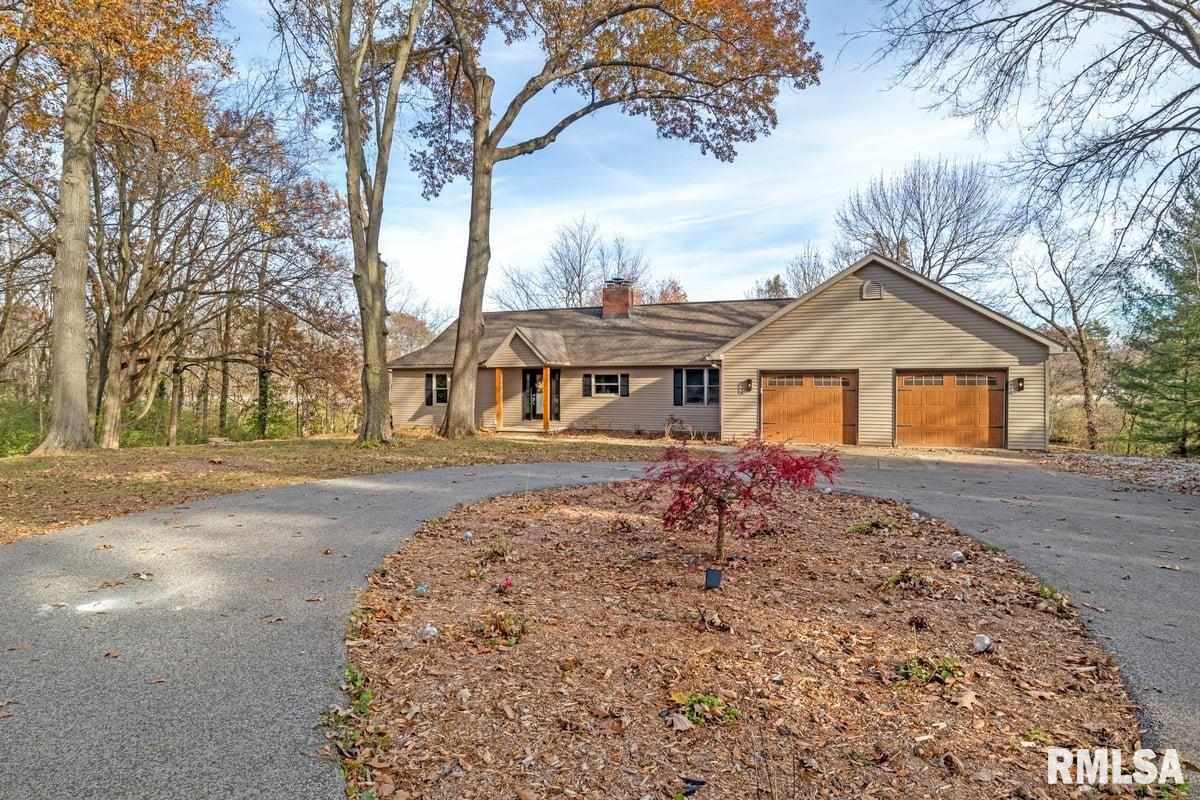 7 Fairview Lane Springfield, IL 62711 - Photo 2 of 55