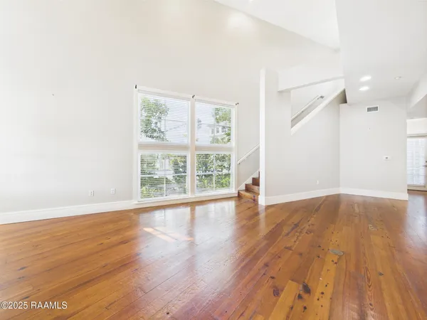 $365,000 | 1127 Camellia Boulevard, Unit H1, Lafayette, LA 70508