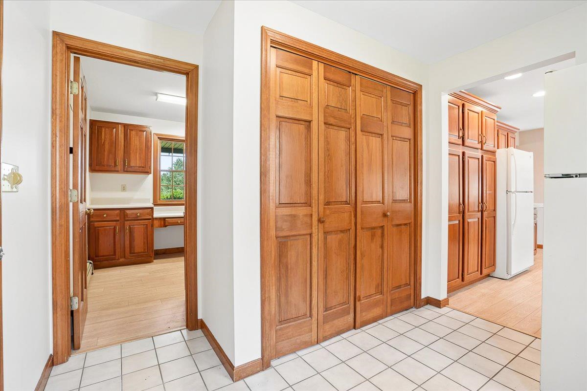 106 Gorham Pond Road Goffstown, NH 03045 - Photo 17 of 60