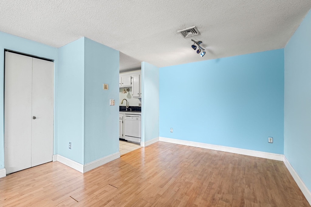 15 Bower Road, Unit E1 Quincy, MA 02169 - Photo 6 of 34