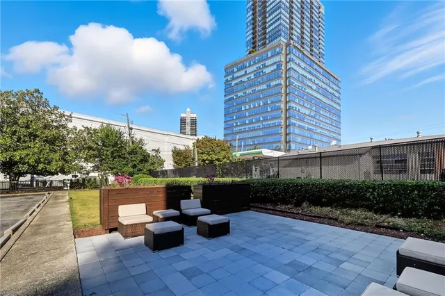 $2,500 | 3645 Peachtree Road Northeast, Unit 203, Atlanta, GA 30319