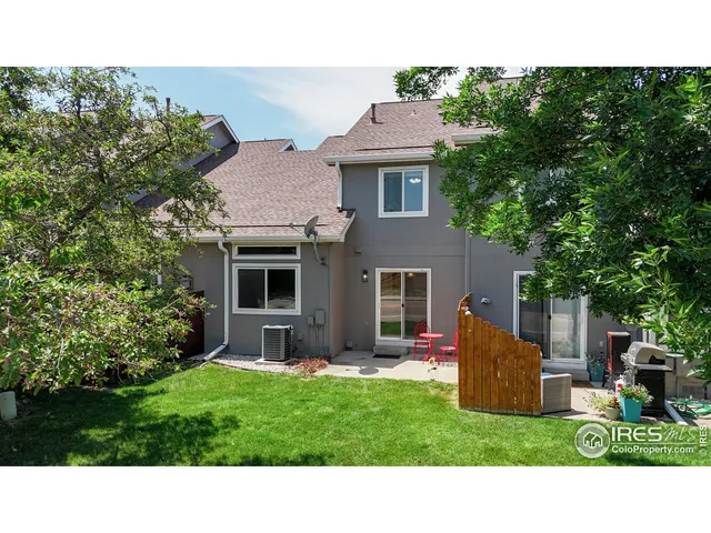 a picture of city view