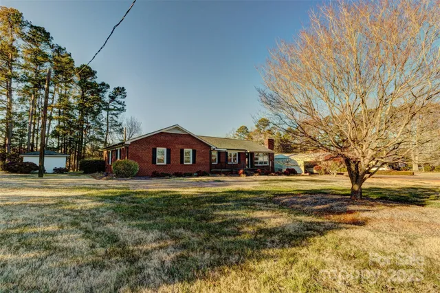 $360,000 | 211 Roy Eaker Road, Cherryville, NC 28021