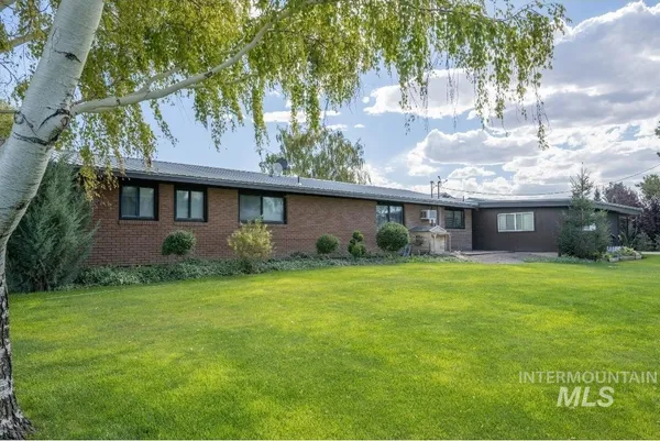 $744,825 | 650 West 800 S Road, Burley, ID 83318