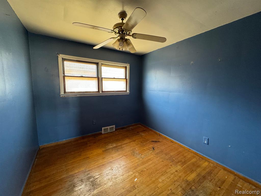 11580 Findlay Avenue Detroit, MI 48205 - Photo 9 of 12