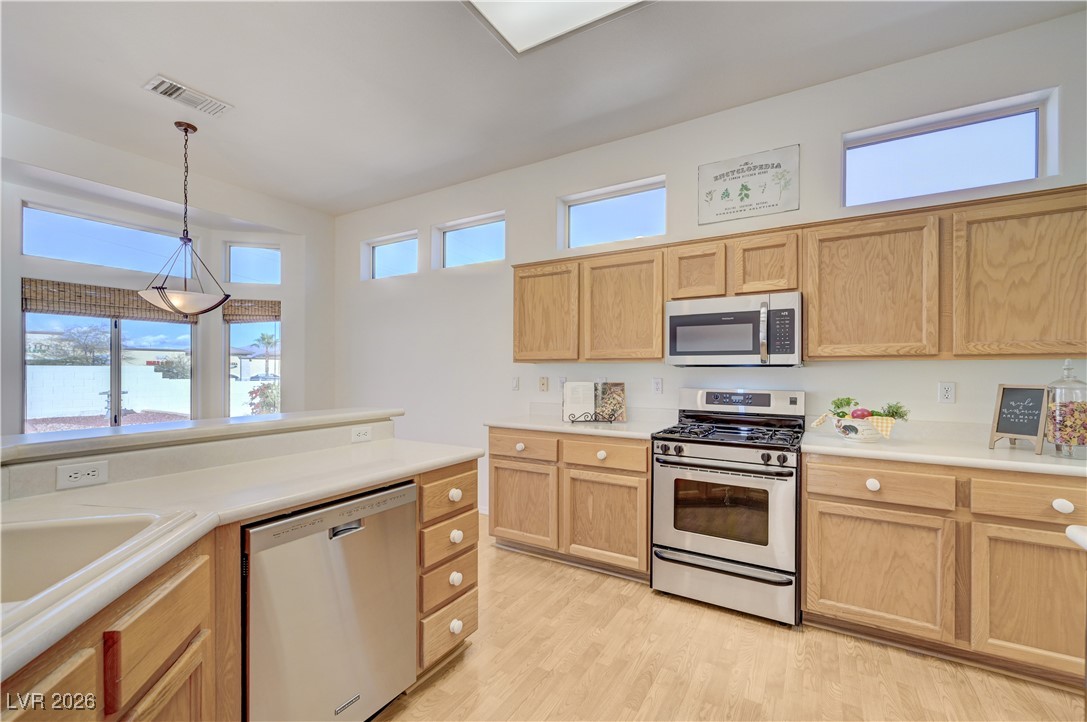 10020 Villa Ridge Drive Las Vegas, NV 89134 - Photo 19 of 47
