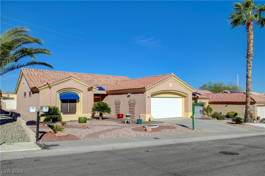 10020 Villa Ridge Drive Las Vegas, NV 89134 - Photo 2 of 47
