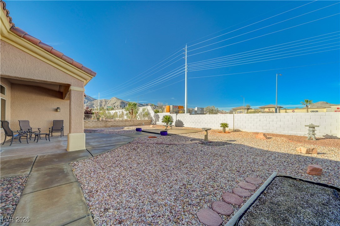 10020 Villa Ridge Drive Las Vegas, NV 89134 - Photo 40 of 47