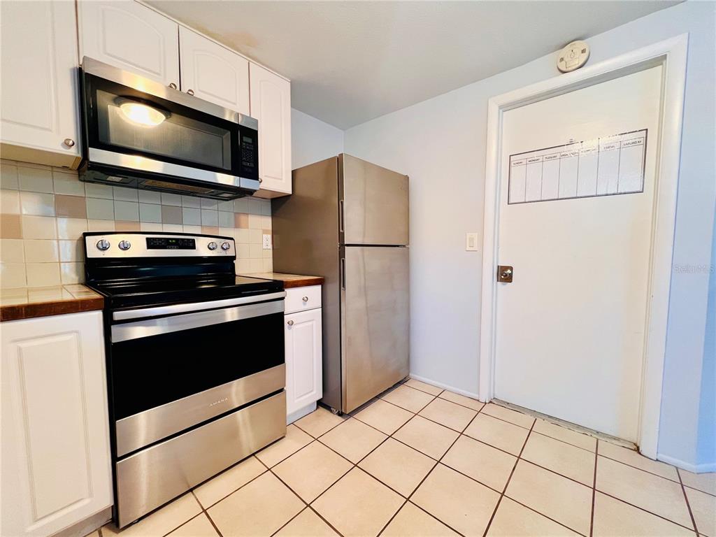 402 Belvidere Road Venice, FL 34293 - Photo 14 of 25