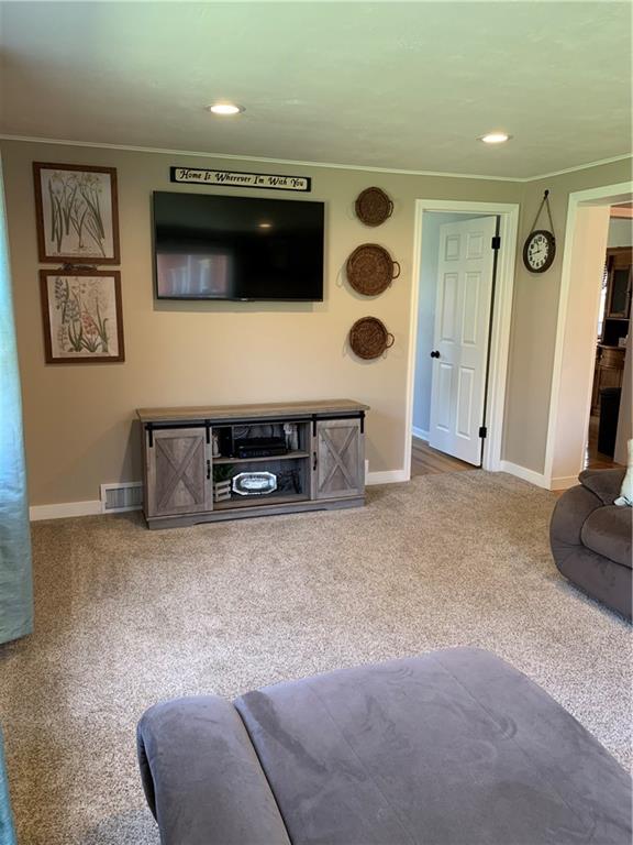 1161 Varner Road Pittsburgh, PA 15227 - Photo 11 of 24 Gallery Image 11