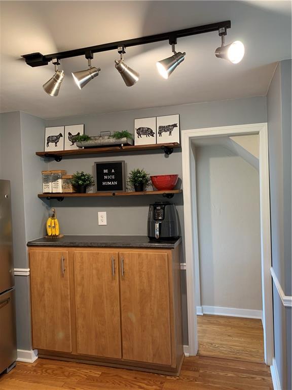1161 Varner Road Pittsburgh, PA 15227 - Photo 8 of 24 Gallery Image 8