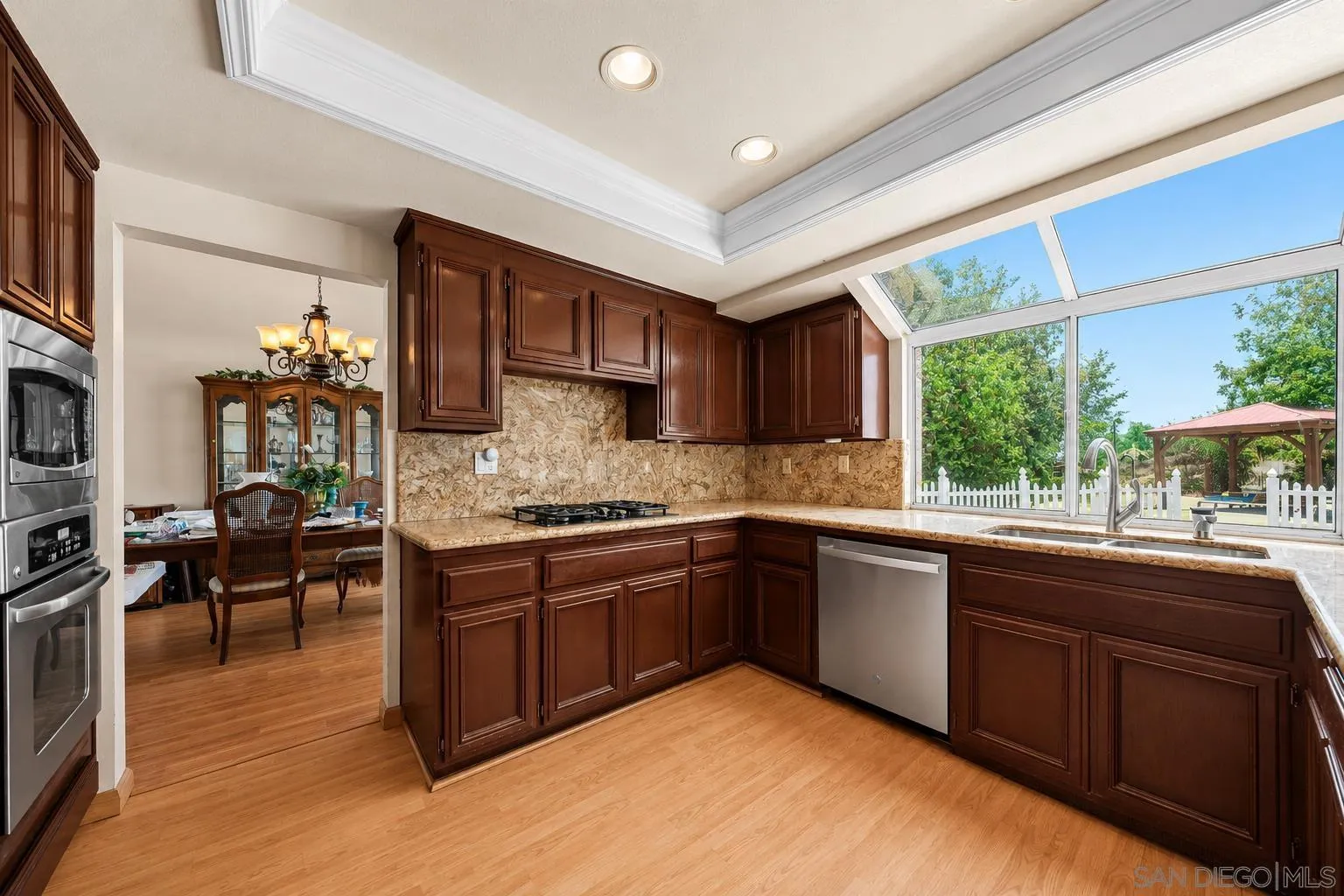 12280 Wildflower Lane Riverside, CA 92503 - Photo 6 of 21