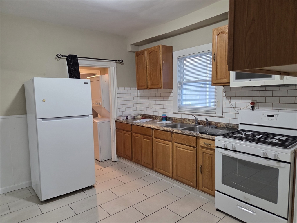 98 Walnut Street Everett, MA 02149 - Photo 13 of 41