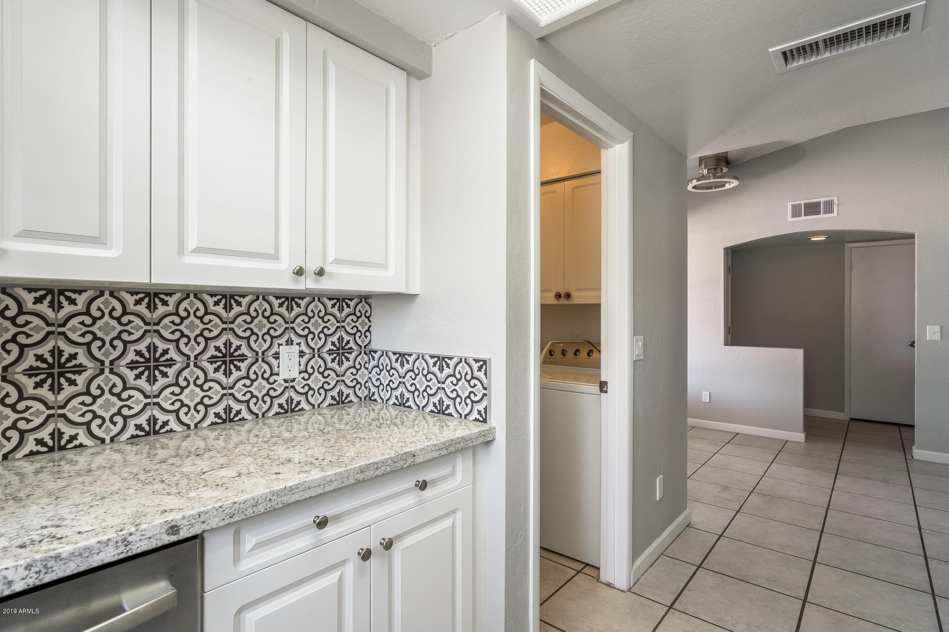 208 West Wagoner Road Phoenix, AZ 85023 - Photo 13 of 35 ChaseCapture-18