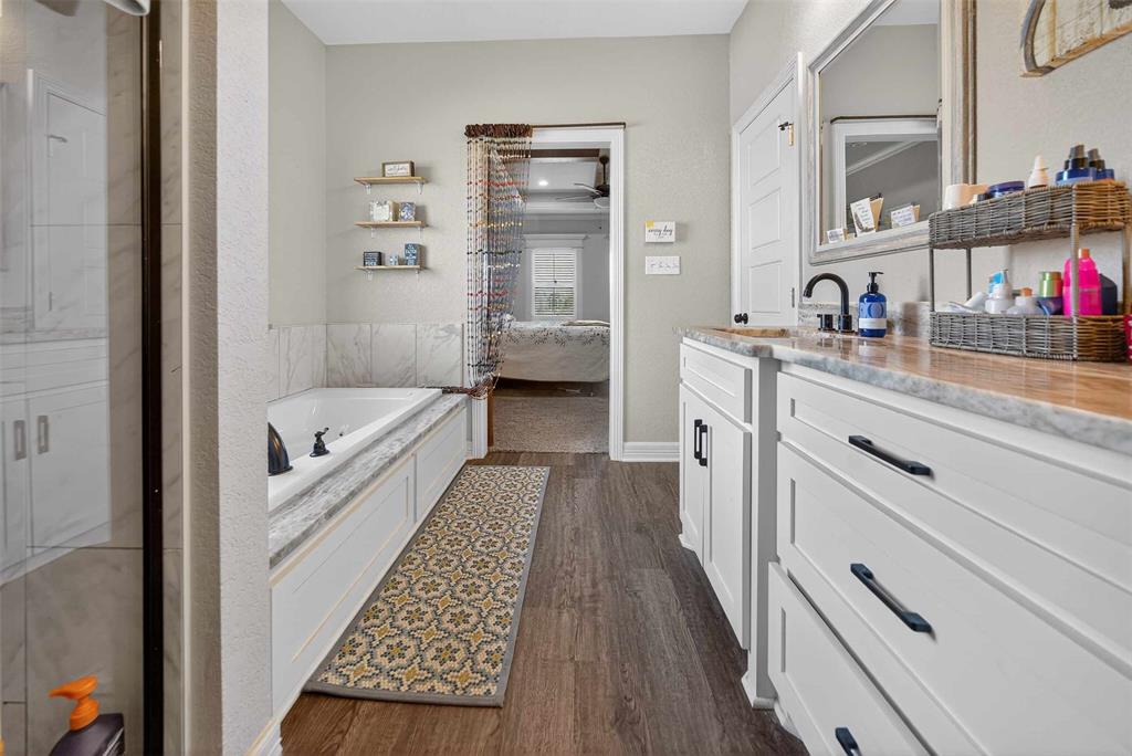 15802 County Road 472 Tyler, TX 75706 - Photo 21 of 40