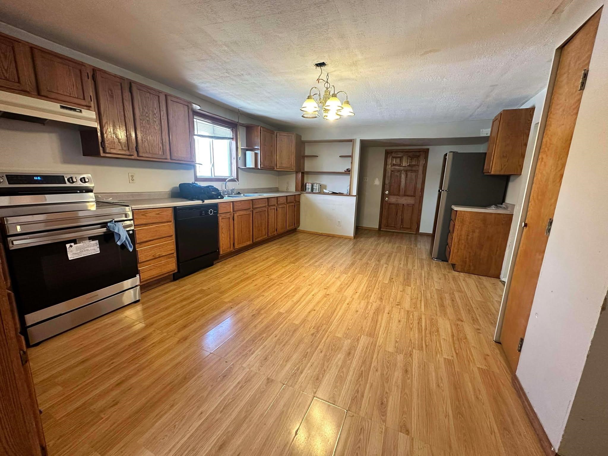 1212 Hawthorne Street Two Rivers, WI 54241 - Photo 12 of 19