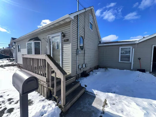 $110,000 | 1212 Hawthorne Street, Two Rivers, WI 54241