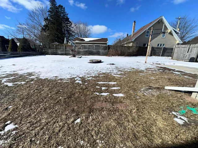 $110,000 | 1212 Hawthorne Street, Two Rivers, WI 54241