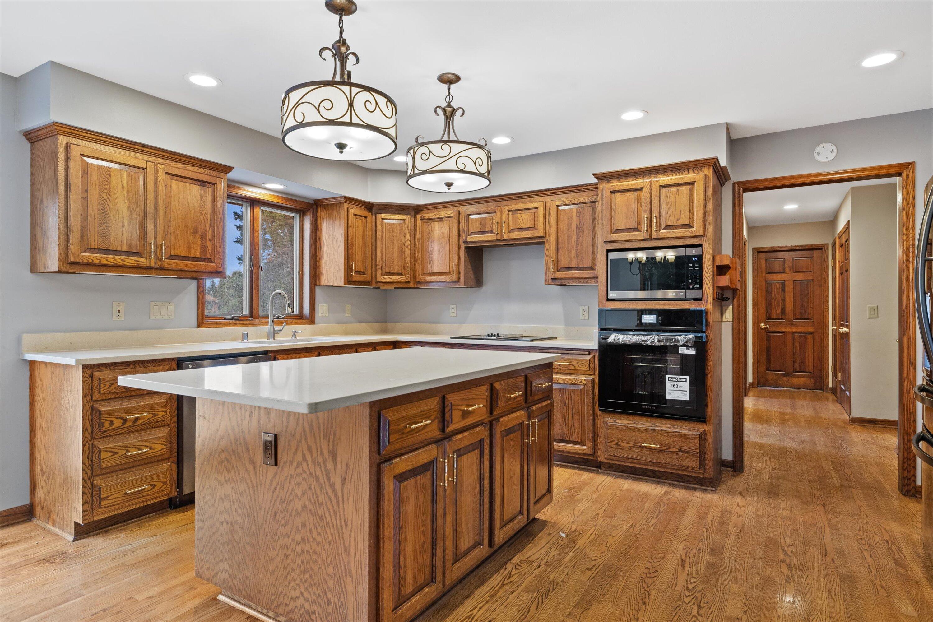1825 Derrin Lane Brookfield, WI 53045 - Photo 14 of 72 Kitchen New Oven