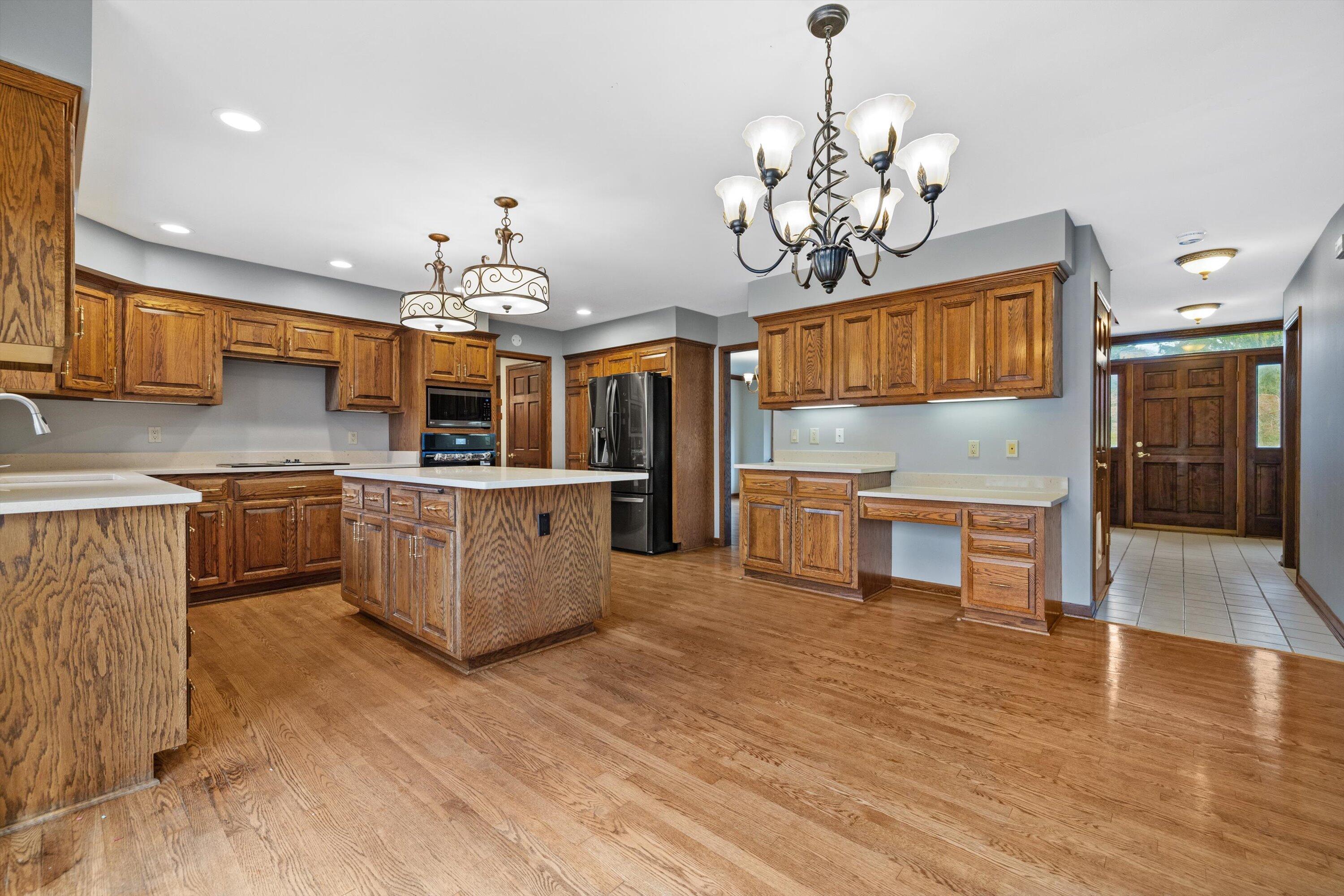 1825 Derrin Lane Brookfield, WI 53045 - Photo 15 of 72 Massive Kitchen