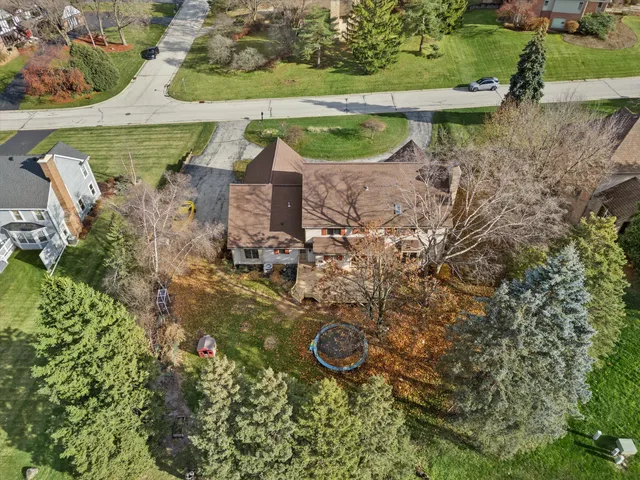 $780,000 | 1825 Derrin Lane, Brookfield, WI 53045
