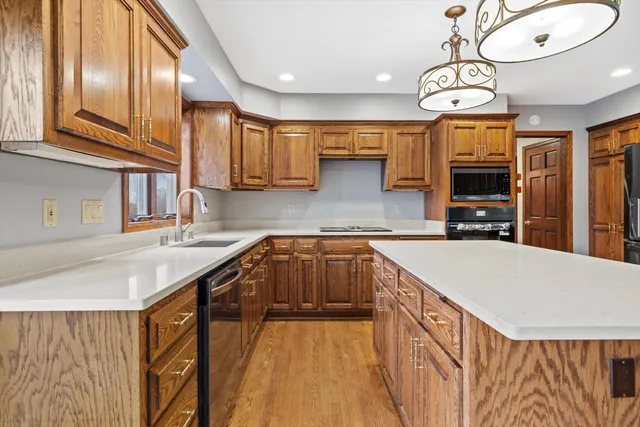 $780,000 | 1825 Derrin Lane, Brookfield, WI 53045