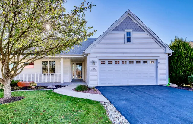 $524,900 | N52-w35347 Lighthouse Lane, Oconomowoc, WI 53066
