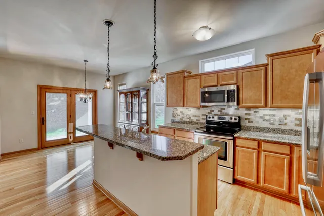 $524,900 | N52-w35347 Lighthouse Lane, Oconomowoc, WI 53066