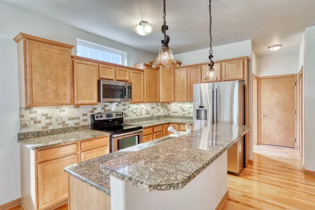 $524,900 | N52-w35347 Lighthouse Lane, Oconomowoc, WI 53066