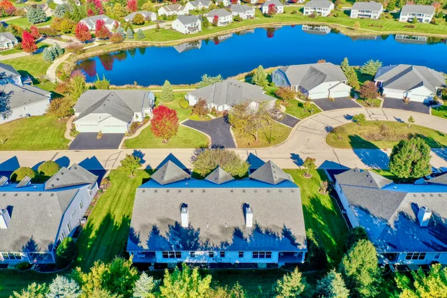 $524,900 | N52-w35347 Lighthouse Lane, Oconomowoc, WI 53066