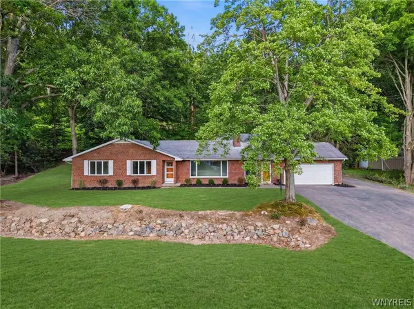 $399,990 | 8117 North State Road, Hamburg, NY 14075