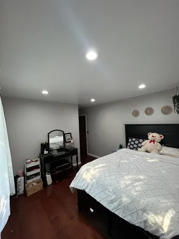 $324,900 | 1316 South Quail Walk, Mount Prospect, IL 60056