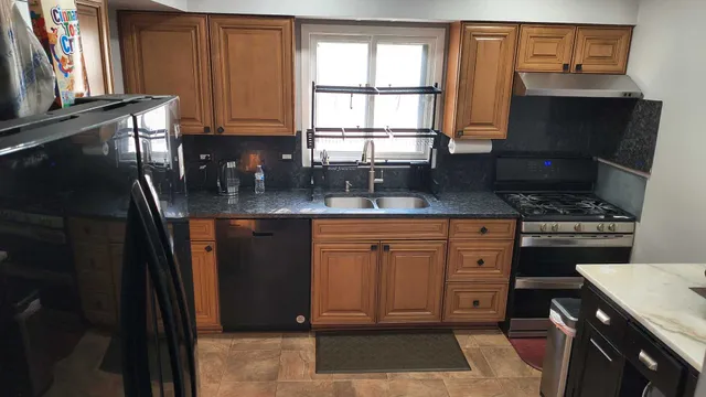 $324,900 | 1316 South Quail Walk, Mount Prospect, IL 60056