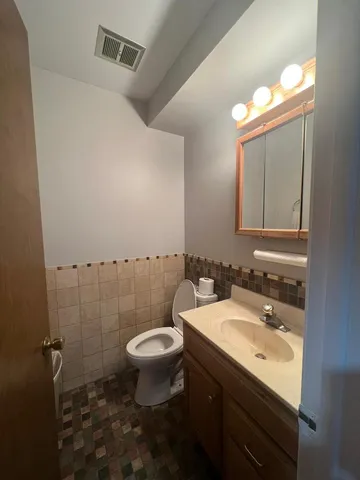 $324,900 | 1316 South Quail Walk, Mount Prospect, IL 60056