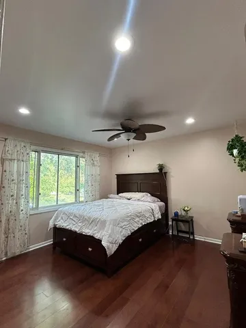 $324,900 | 1316 South Quail Walk, Mount Prospect, IL 60056