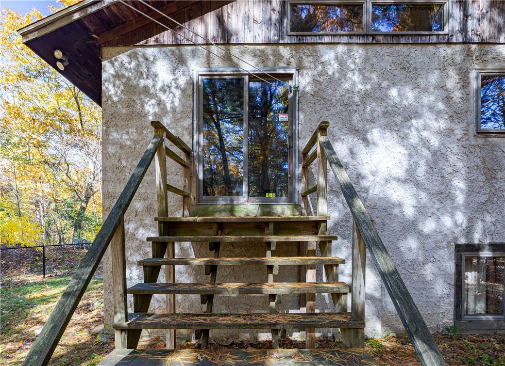 20 Country View Lane Scituate, RI 02857 - Photo 6 of 19