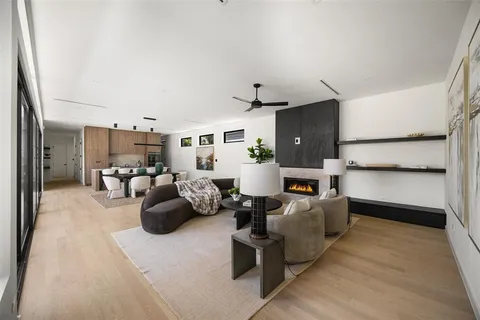 $1,898,000 | 6240 Kenwood Avenue, Dallas, TX 75214