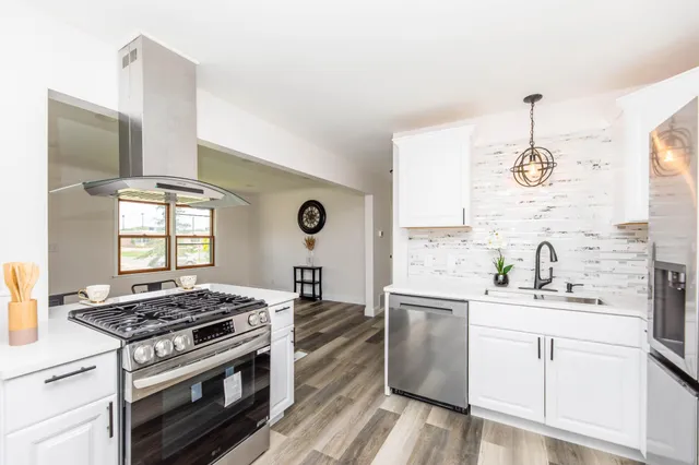 $374,900 | 2454 Long Lake Road, New Brighton, MN 55112