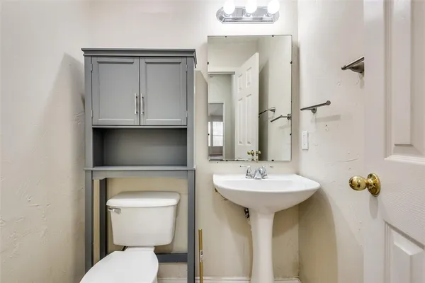 $3,300 | 2904 Woods Drive, Plano, TX 75025