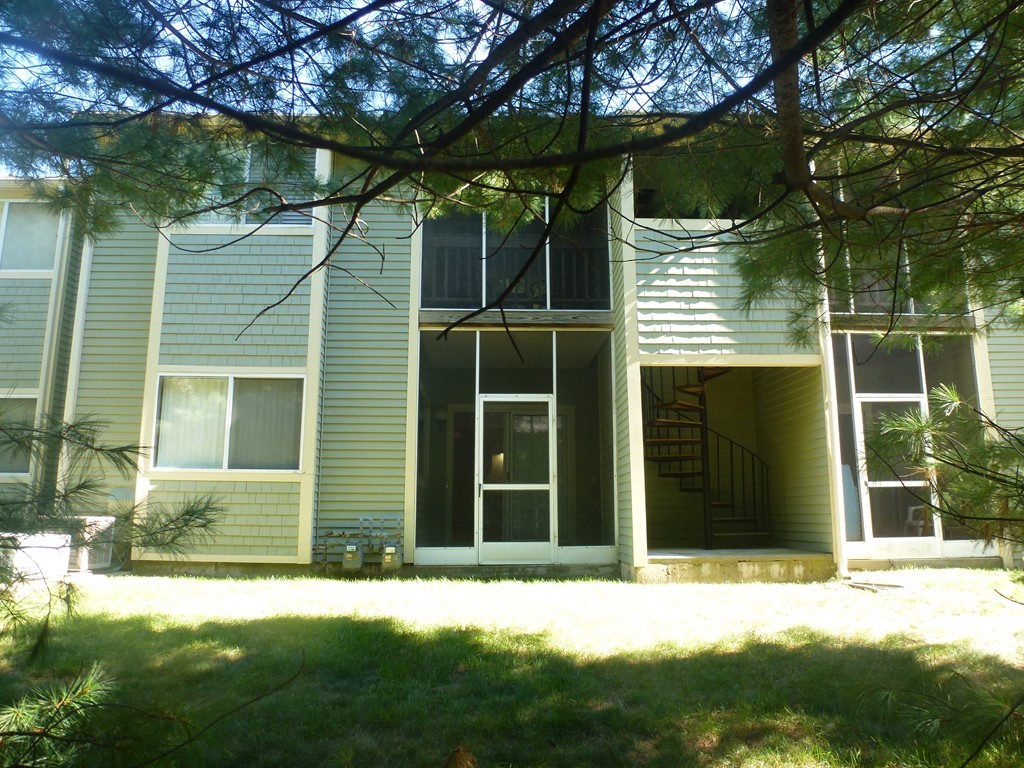 202 Park Place, Unit 202 Raynham, MA 02767 - Photo 5 of 23