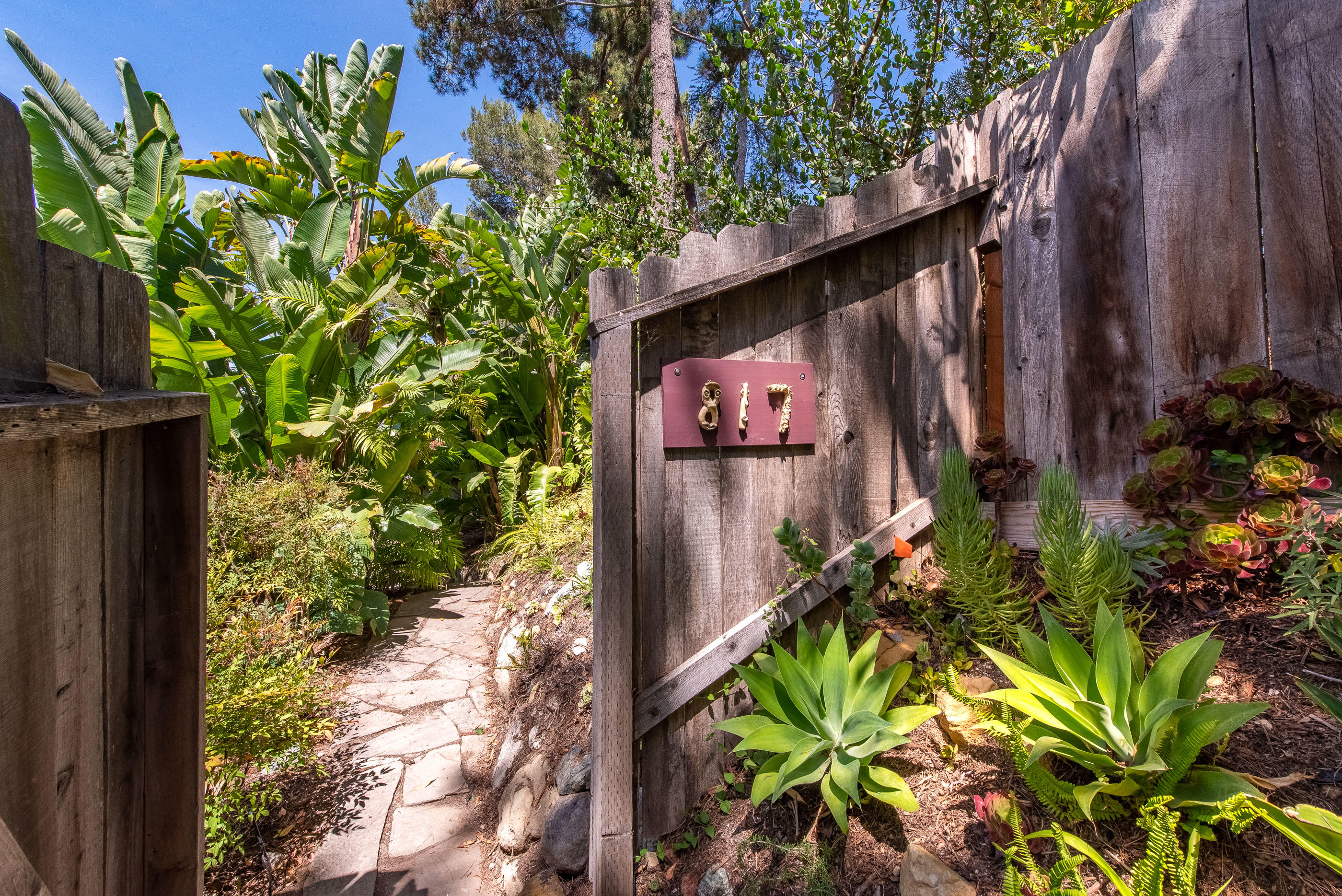 817 Cheltenham Road Santa Barbara, CA 93105 - Photo 11 of 62 817 Cheltenham Rd SB