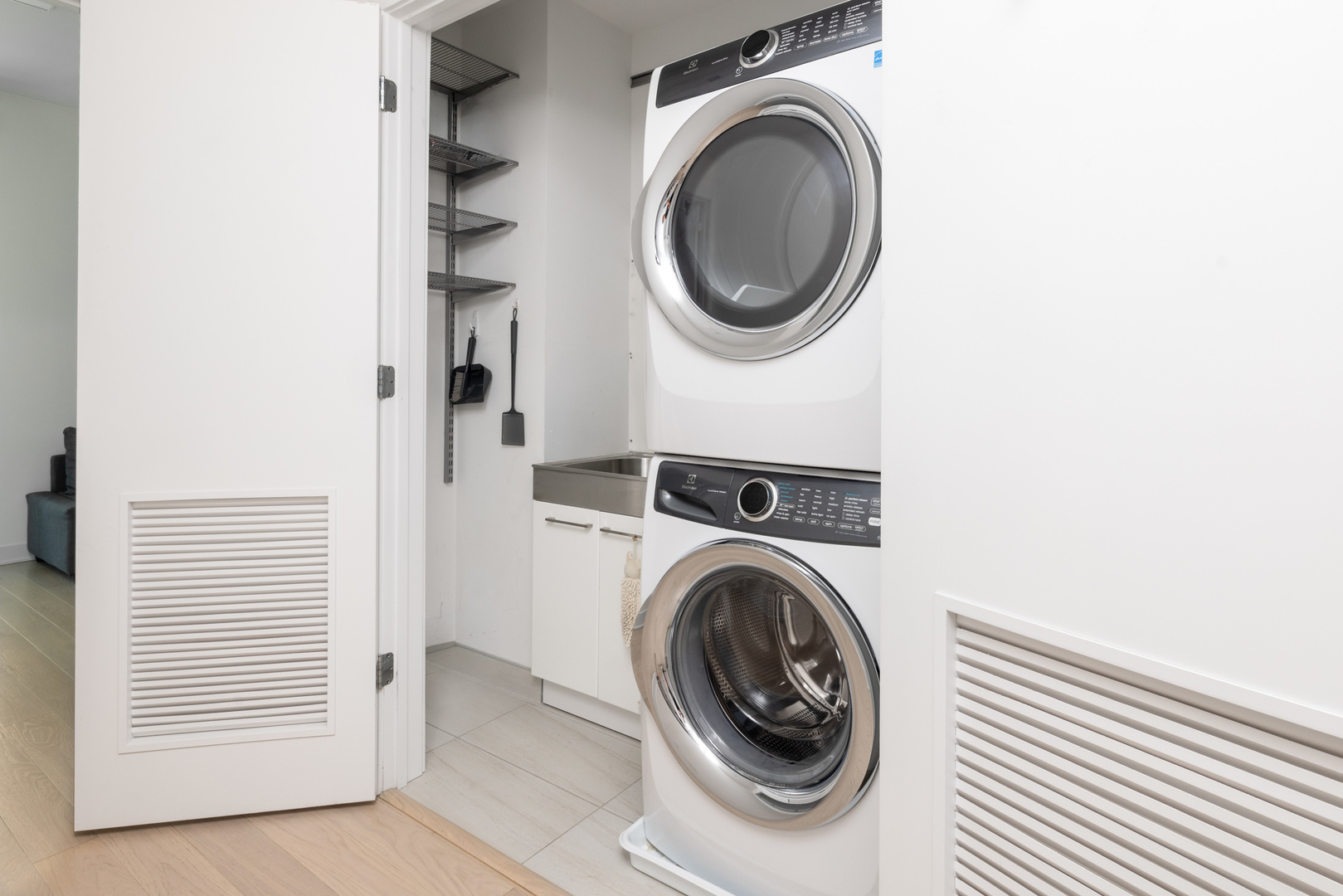 1000 West Monroe Street, Unit 201 Chicago, IL 60607 - Photo 17 of 19 Gallery Image 17