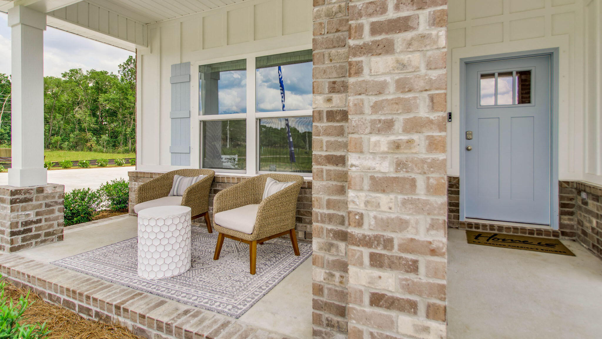 4647 Marine Loop Crestview, FL 32539 - Photo 2 of 34 a building outdoor space with a patio