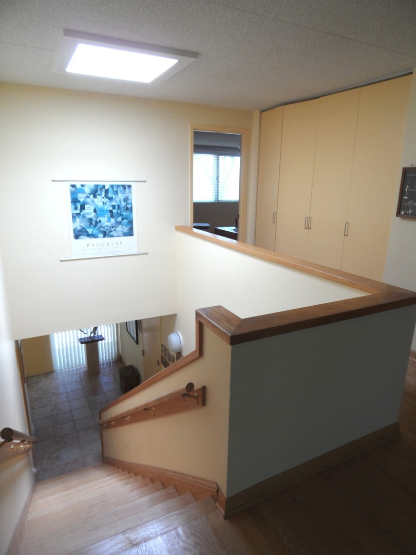 48 Avon Road Northbrook, IL 60062 - Photo 15 of 40