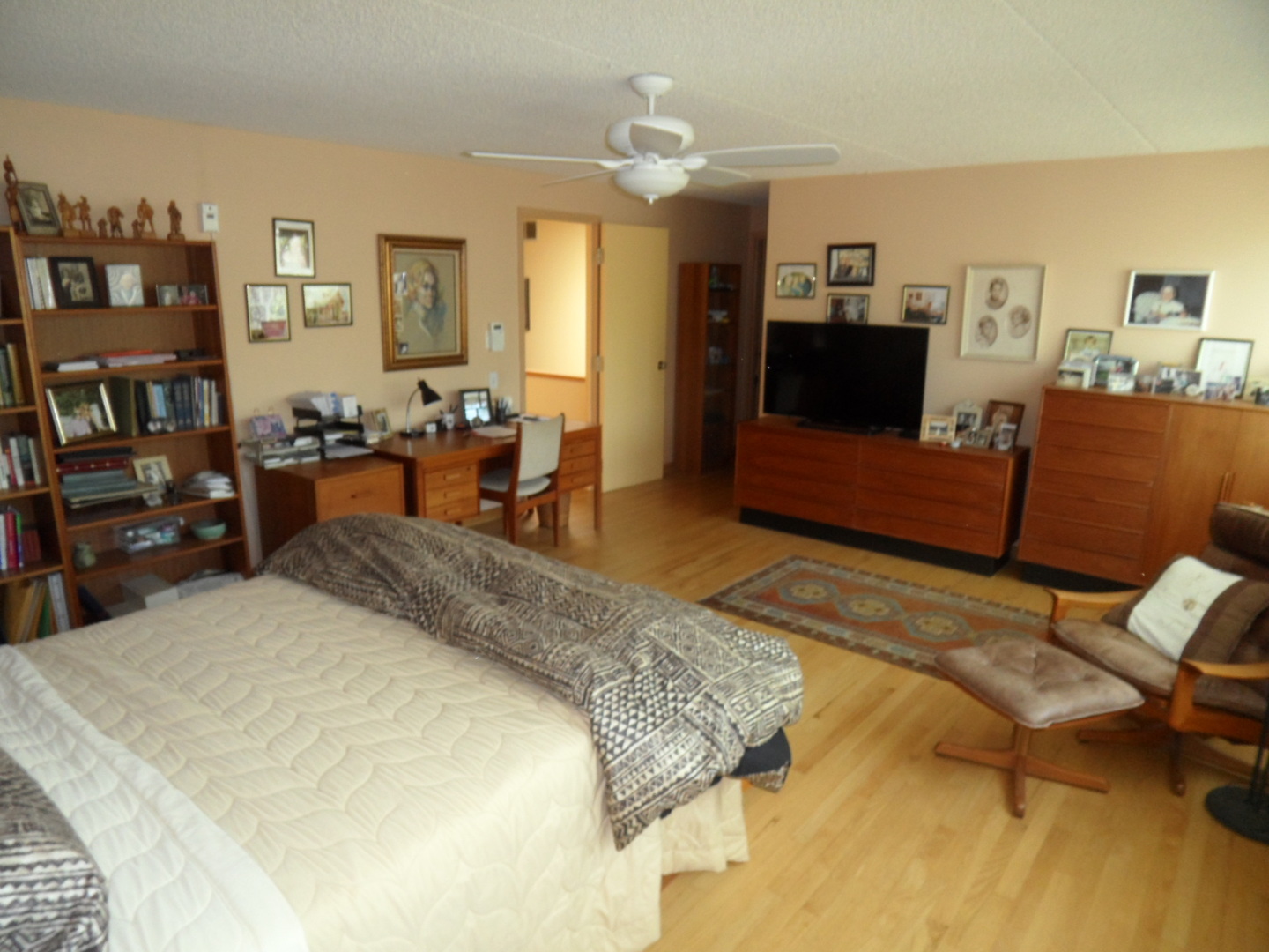 48 Avon Road Northbrook, IL 60062 - Photo 24 of 40