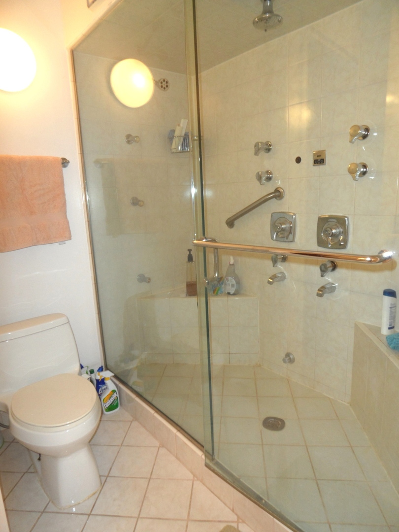 48 Avon Road Northbrook, IL 60062 - Photo 27 of 40